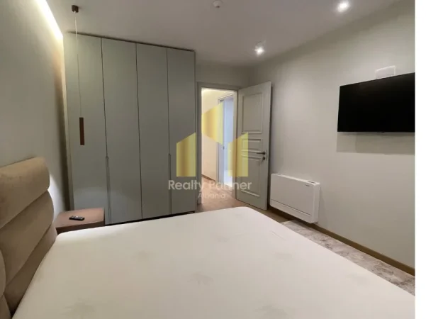 Tirane, shitet apartament 2+1+Aneks+Ballkon Kati 0, 220 m² 600.000 € (TEG)