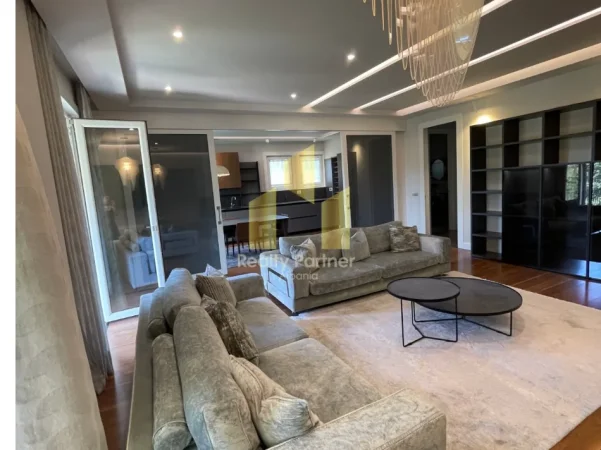 Tirane, shitet apartament 3+1+Aneks+Ballkon Kati 2, 230 m² 700.001 € (Teg)