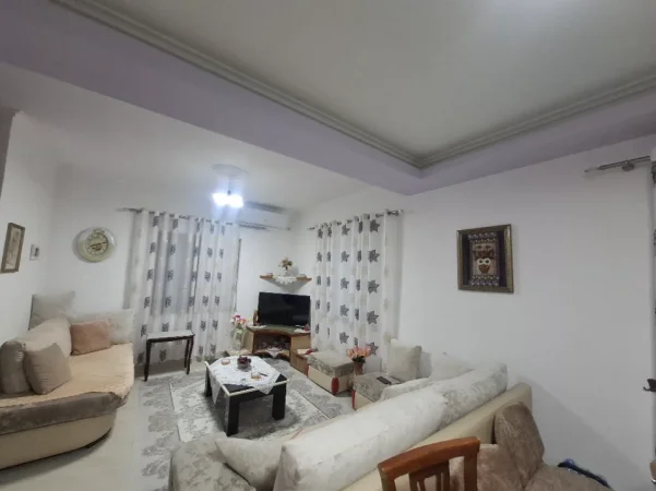 Gjirokaster, shitet , 
