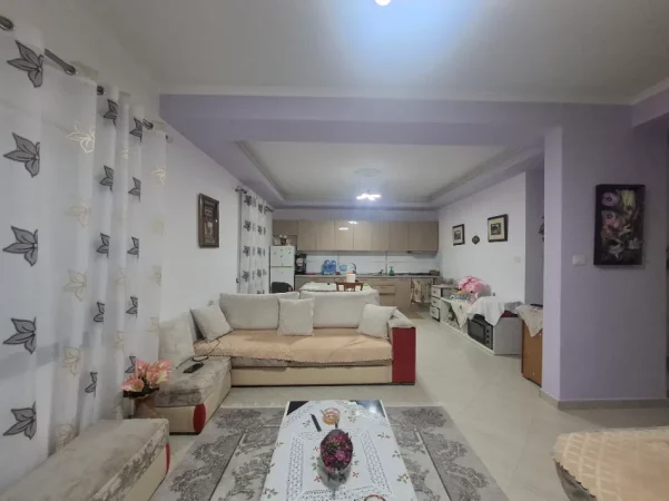 Gjirokaster, shitet , 