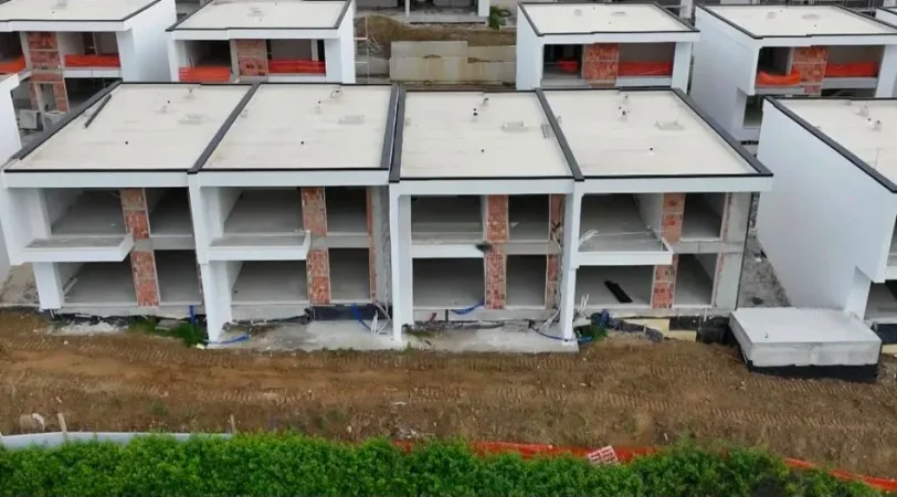 Tirane, shitet Vile Vile 2 Katshe Kati 0, 277 m² 553.225 € (Liqeni I Farkes)