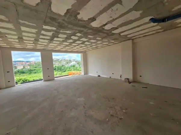Tirane, shitet Vile Vile 2 Katshe Kati 0, 277 m² 553.225 € (Liqeni I Farkes)