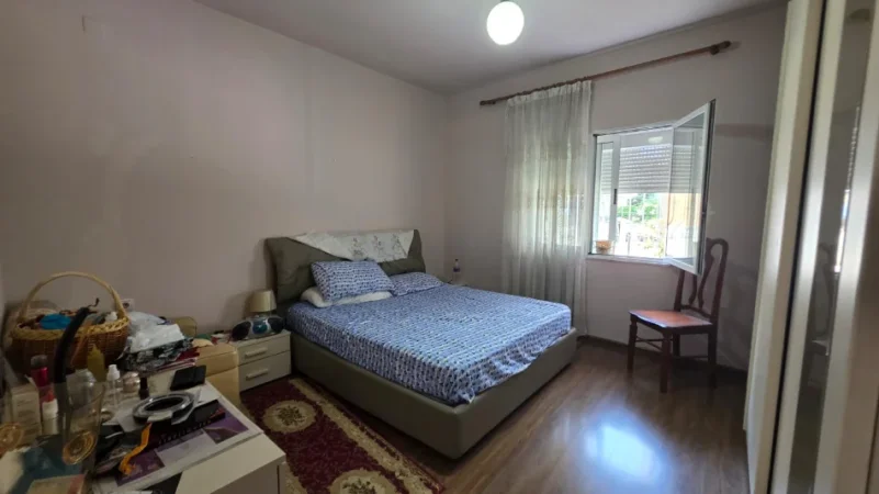 Tirane, shitet apartament 3+1+Aneks+Ballkon , 125 m² (Rruga Komuna e Parisit)