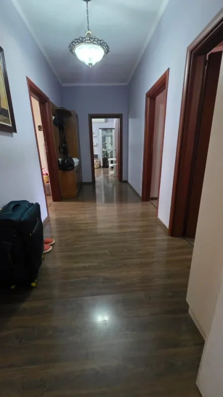 Tirane, shitet apartament 3+1+Aneks+Ballkon , 125 m² (Rruga Komuna e Parisit)