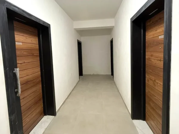 Tirane, jepet me qera apartament 1+1 Kati 1, 77 m² 400 € (Rezidenca Urban Gate)