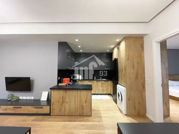 Tirane, shitet apartament 4+1 Kati 4, 216 m² 777.000 € (RRUGA E “BARRIKADAVE”, PRANË SHESHIT "SKËNDERBEJ")