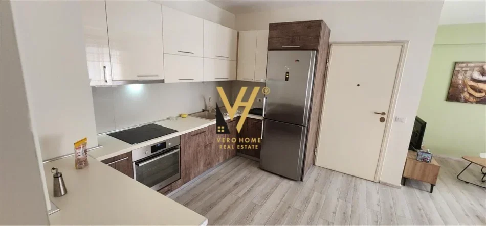 Tirane, jepet me qera apartament 1+1+Ballkon Kati 4, 100 m² 700 € (KOPSHTI ZOOLOGJIK)