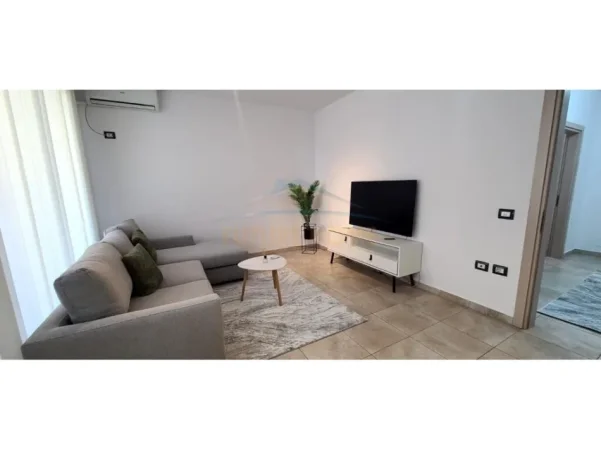 Tirane, shitet apartament 1+1 Kati 4, 74 m² 170.000 € (Kompleksi Xhura , Porcelan)