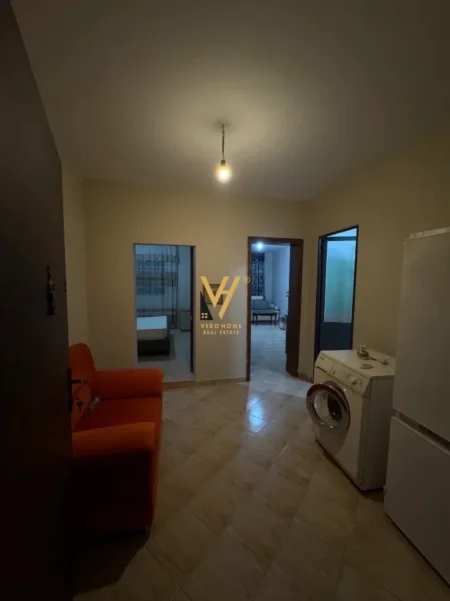 Tirane, jepet me qera apartament 1+1+Ballkon Kati 1, 61 m² 450 € (SHESHI WILLSON)