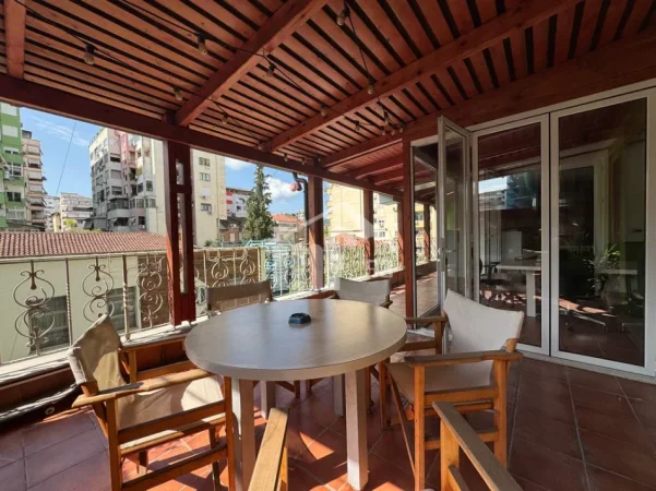 Tirane, shitet zyre Kati 2, 125 m² 469.000 € (RRUGA “BRIGADA VIII” NË QENDER TË ISH BLLOKUT)