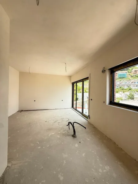Tirane, shitet apartament 2+1+Aneks+Ballkon Kati 3, 212 m² 365.650 € (KODRA DIELLIT)