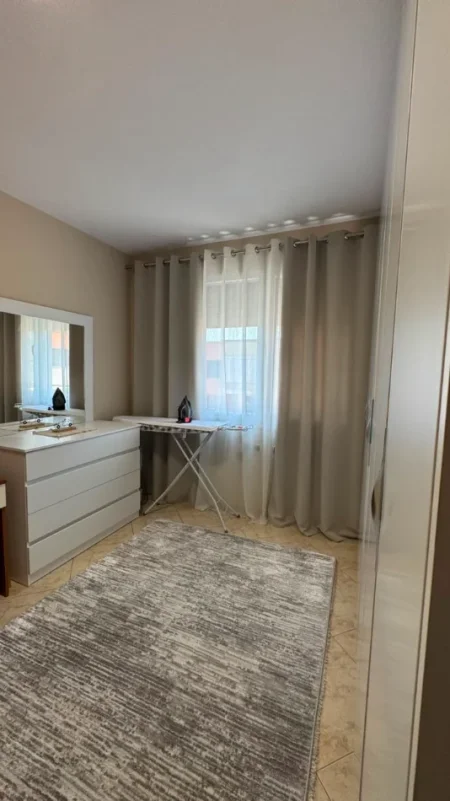 Tirane, jepet me qera apartament 2+1+Ballkon Kati 9, 95 m² 750 € (Frederik Shiroka)