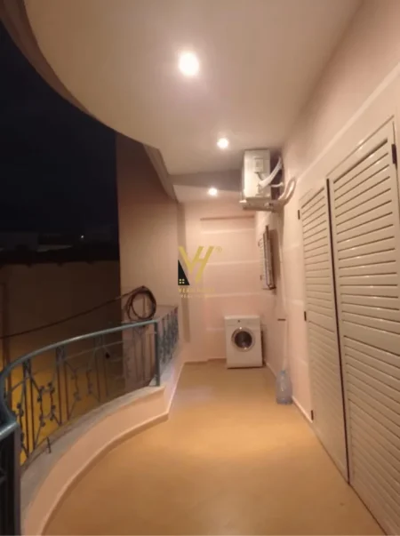 Tirane, jepet me qera apartament 2+1+Ballkon Kati 2, 100 m² 540 € (PORCELAN)