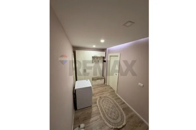 Tirane, jepet me qera apartament 1+1 Kati 4, 75 m² 600 € (Muhamet Gjollesha)