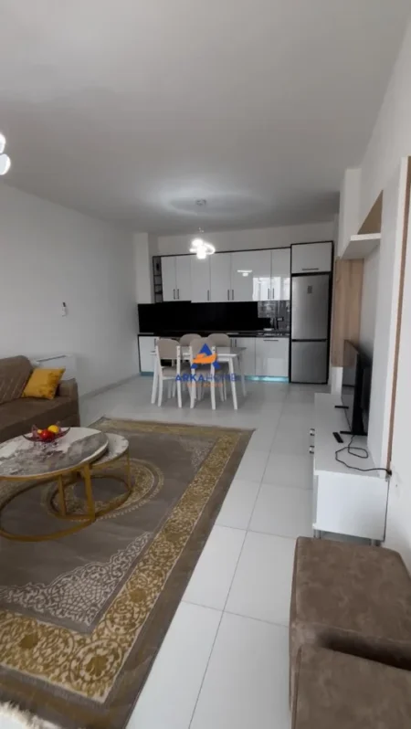 Tirane, jepet me qera apartament 1+1+Ballkon Kati 5, 74 m² 483 € 