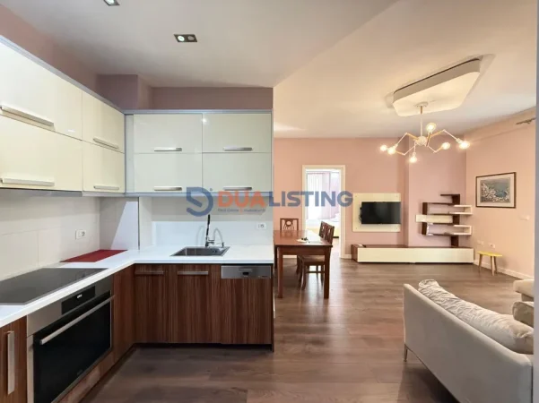 Tirane, jepet me qera apartament 1+1+Ballkon Kati 1, 75 m² 550 € (Liqeni i Thate)