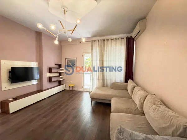 Tirane, jepet me qera apartament 1+1+Ballkon Kati 1, 75 m² 550 € (Liqeni i Thate)