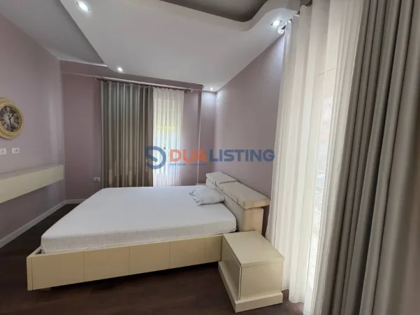 Tirane, jepet me qera apartament 1+1+Ballkon Kati 1, 75 m² 550 € (Liqeni i Thate)