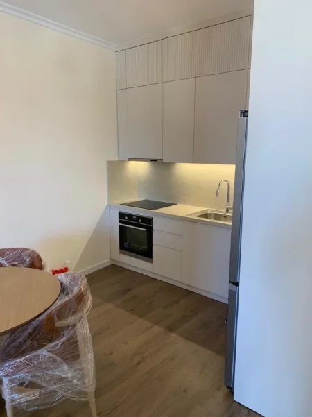 Tirane, jepet me qera apartament 2+1 Kati 7, 110 m² 1.800 € (Altana rezidence)