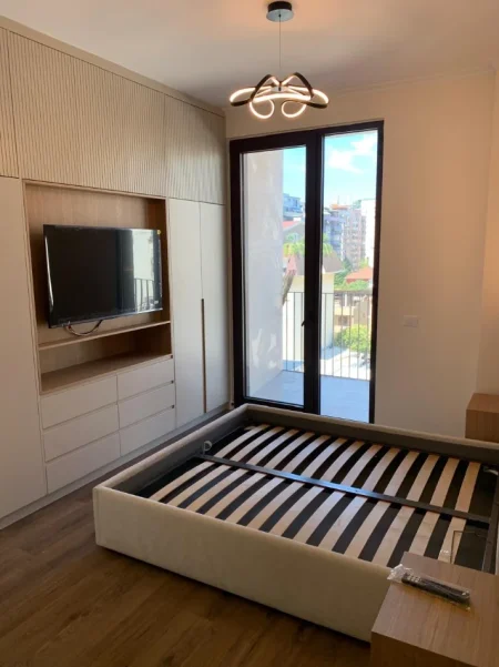 Tirane, jepet me qera apartament 2+1 Kati 7, 110 m² 1.800 € (Altana rezidence)