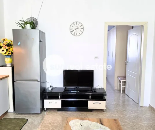 Shkoder, jepet me qera apartament 3+1+Ballkon Kati 1, 105 m² (RR. NAZMI KRYEZIU)