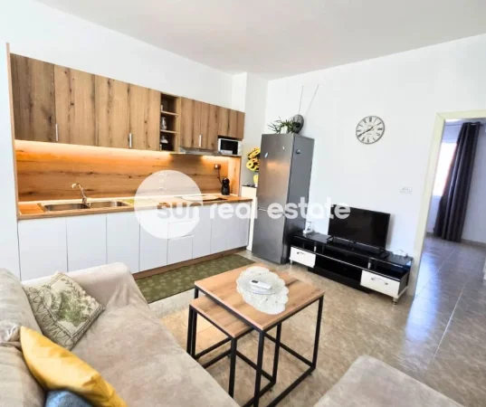 Shkoder, jepet me qera apartament 3+1+Ballkon Kati 1, 105 m² (RR. NAZMI KRYEZIU)