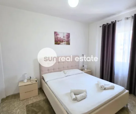 Shkoder, jepet me qera apartament 3+1+Ballkon Kati 1, 105 m² (RR. NAZMI KRYEZIU)