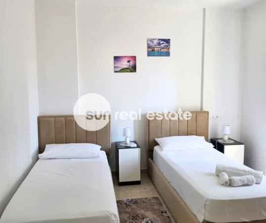Shkoder, jepet me qera apartament 3+1+Ballkon Kati 1, 105 m² (RR. NAZMI KRYEZIU)