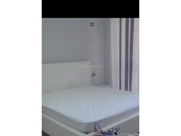 Tirane, jepet me qera apartament 1+1 Kati 4, 60 m² 470 € (astir)