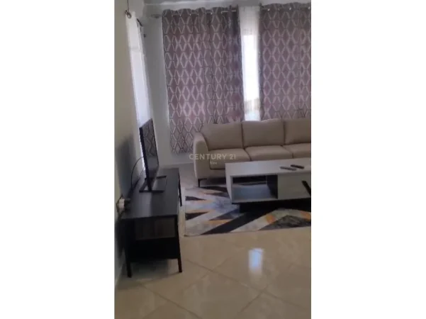 Tirane, jepet me qera apartament 1+1 Kati 4, 60 m² 470 € (astir)