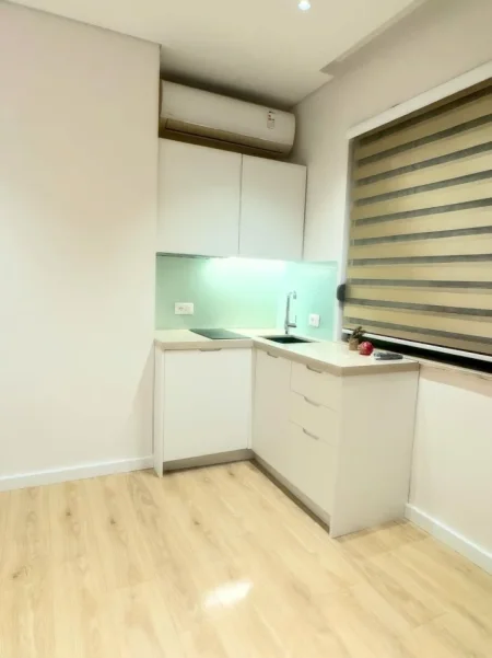 Tirane, jepet me qera apartament 2+1+Aneks+Ballkon Kati 2, 100 m² 1.400 € (9-Kateshet)