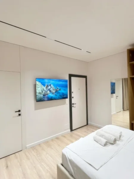 Tirane, jepet me qera apartament 2+1+Aneks+Ballkon Kati 2, 100 m² 1.400 € (9-Kateshet)