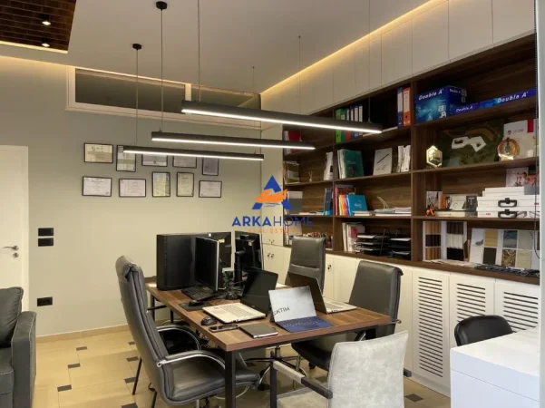 Tirane, shitet ambjent biznesi Kati 0, 43 m² 97.000 € 