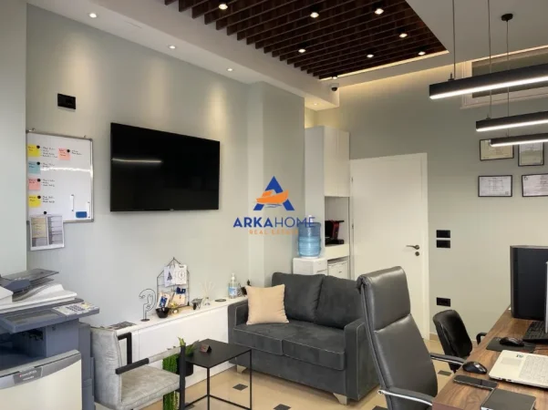 Tirane, shitet ambjent biznesi Kati 0, 43 m² 97.000 € 