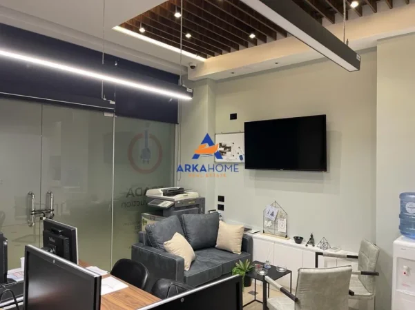 Tirane, shitet ambjent biznesi Kati 0, 43 m² 97.000 € 