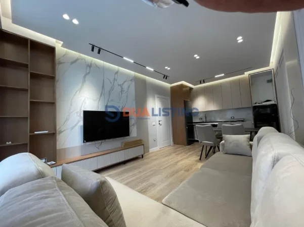 Tirane, jepet me qera apartament 1+1+Ballkon Kati 2, 75 m² 950 € 