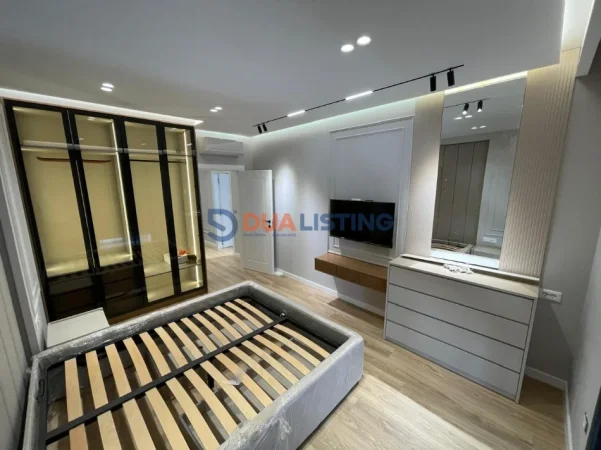 Tirane, jepet me qera apartament 1+1+Ballkon Kati 2, 75 m² 950 € 