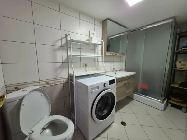 Tirane, jepet me qera apartament+verande | Penthouse 2+1+Ballkon Kati 8, 165 m² 800 € (Pallati me Shigjeta)