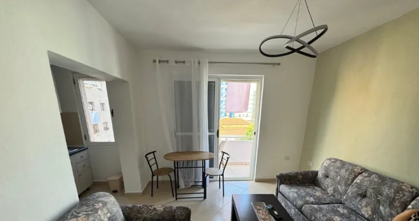 Tirane, jap me qera apartament 1+1+Aneks+Ballkon Kati 4, 60 m² 350 € (https://www.google.com/maps/place/Rruga+Manhatan,+Kam%C3%ABz)