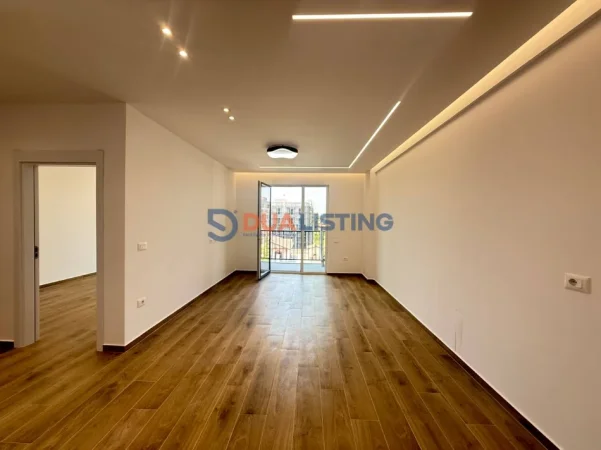 Tirane, shitet apartament 2+1+Ballkon Kati 6, 99 m² (Rezidenca Albulena)
