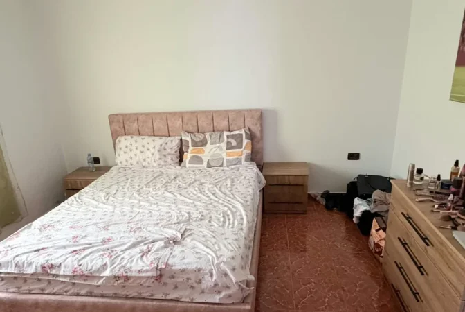 Tirane, jepet me qera apartament 2+1 Kati 2, 220 m² 450 € 