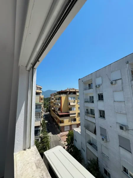 Tirane, shitet apartament 2+1+Ballkon Kati 6, 93 m² 260.000 € 