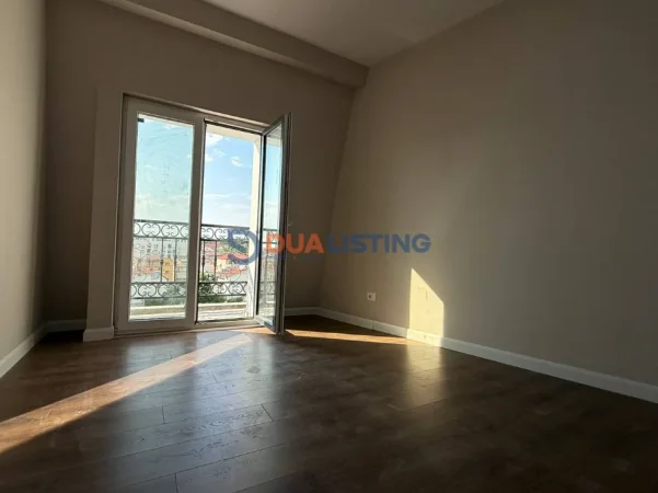 Tirane, shitet apartament 1+1+Ballkon Kati 5, 76 m² 137.000 € (Porta Tirana e Re)