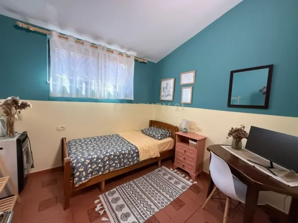 Tirane, jepet me qera apartament 2+1+Ballkon Kati 5, 82 m² 860 € (Prane Juveniljas, Bllok)