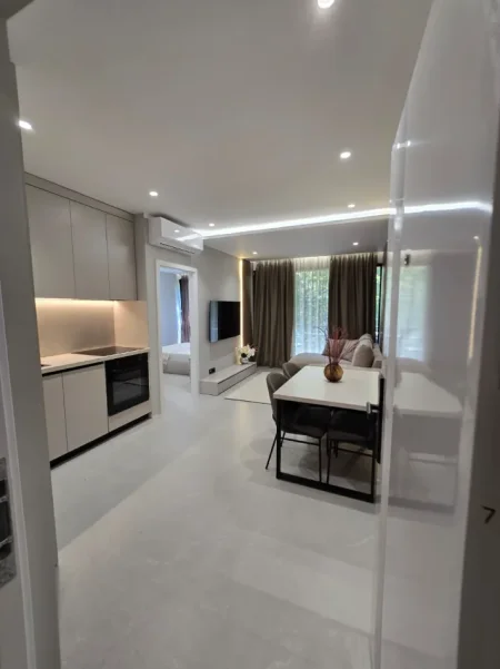 Tirane, jepet me qera apartament 1+1+Aneks+Ballkon Kati 2, 72 m² 650 € (Vizion Plus, Don Bosko)