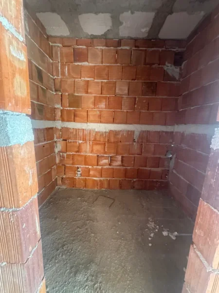Tirane, shitet apartament 1+1 Kati 5, 66 m² 98.300 € (ISH FUSHA E AVIACIONIT)