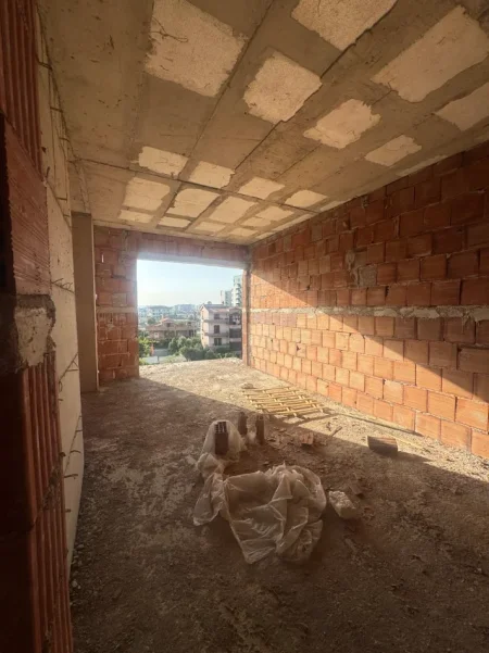 Tirane, shitet apartament 1+1 Kati 5, 66 m² 98.300 € (ISH FUSHA E AVIACIONIT)