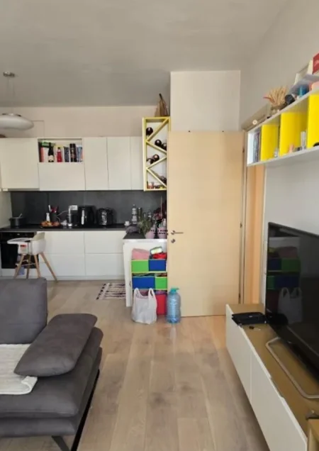 Tirane, jepet me qera apartament 1+1 Kati 5, 65 m² 480 € (ASTIR)