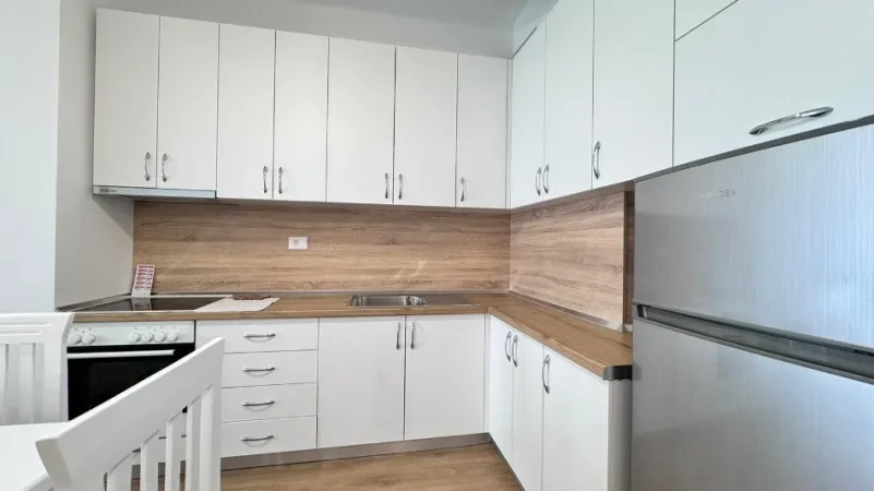 Tirane, jepet me qera apartament 2+1+Ballkon Kati 2, 96 m² 45.000 € (Rruga Pasho Hysa)