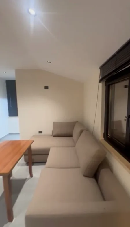Tirane, jepet me qera apartament 1+1 Kati 2, 50 m² 400 € (Kompleksi Grand Qytet Studenti)